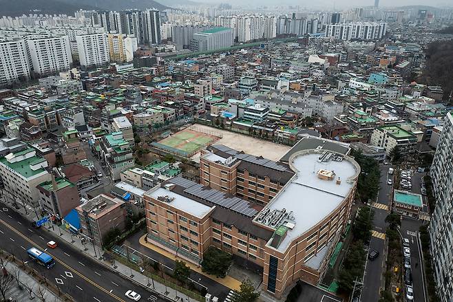 2024년 3월1일자로 폐교한 서울 도봉구 도봉고등학교 전경. ⓒ시사IN 박미소