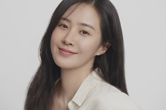 영화 '돌핀' 주연 배우 권유리를 개봉(13일)에 앞서 지난 4일 서울 삼청동 카페에서 만났다. 사진 SM엔터테인먼