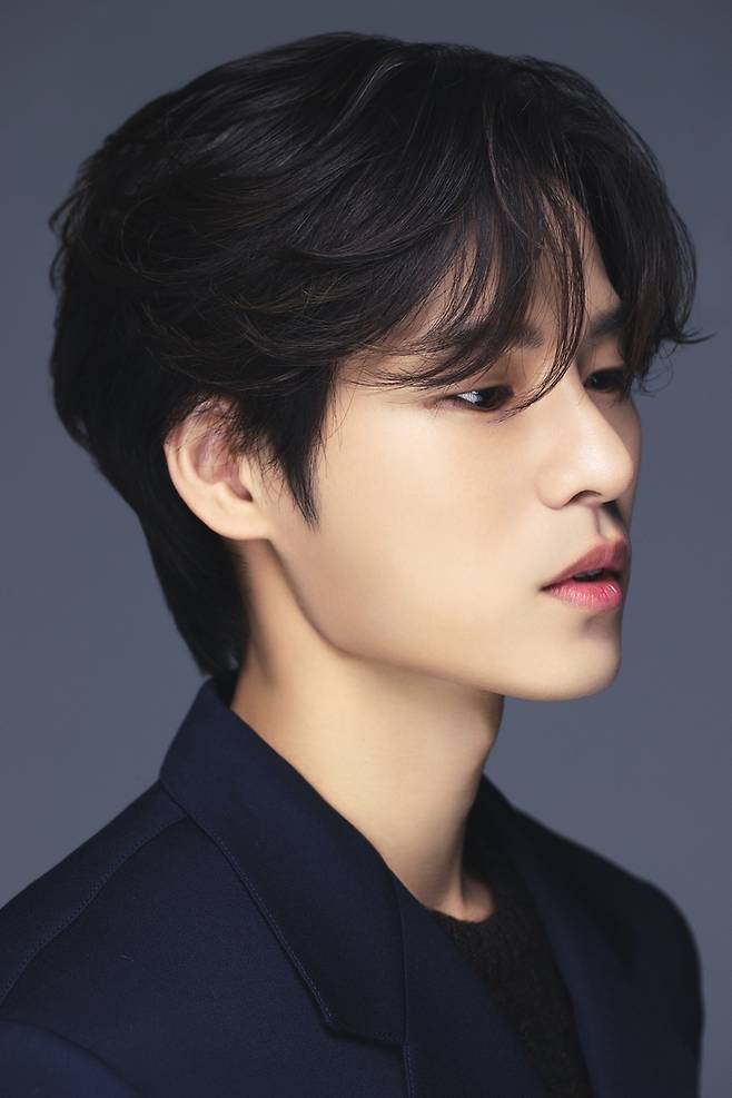 배우 윤지온. 이음해시태그.