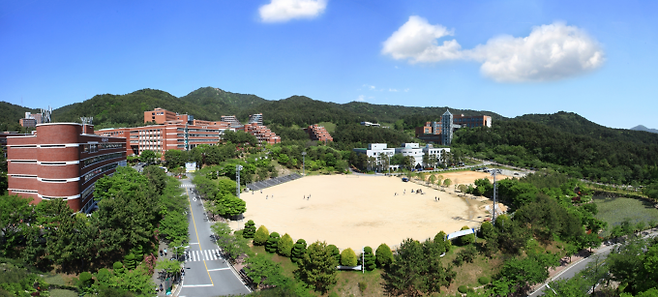 신라대학교 전경