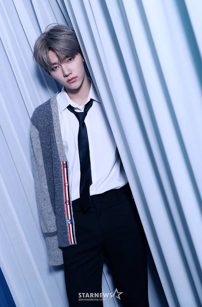 '비현실적인 꽃미남' 제로베이스원 장하오[★화보]