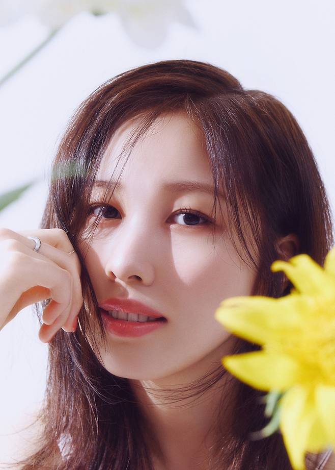 권진아. 안테나