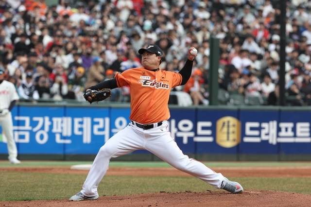 17일 부산 롯데전에서 쾌투를 펼친 류현진. 사진=연합뉴스