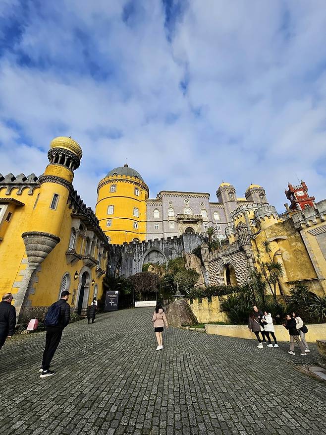 페나궁전 입구.