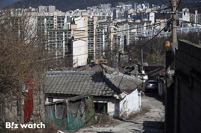 '서울의 마지막 달동네'로 불리는 서울 노원구 중계본동 백사마을이 약 15년 만에 주택재개발사업 관리처분계획 인가를 받았다./사진=이명근 기자 qwe123@