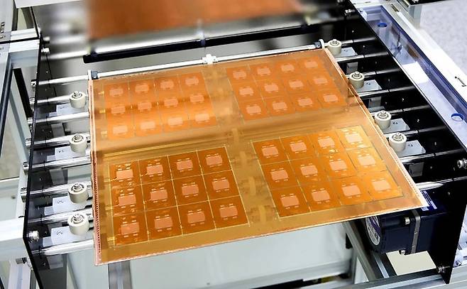 SKC 자회사 앱솔릭스가 개발한 유리기판