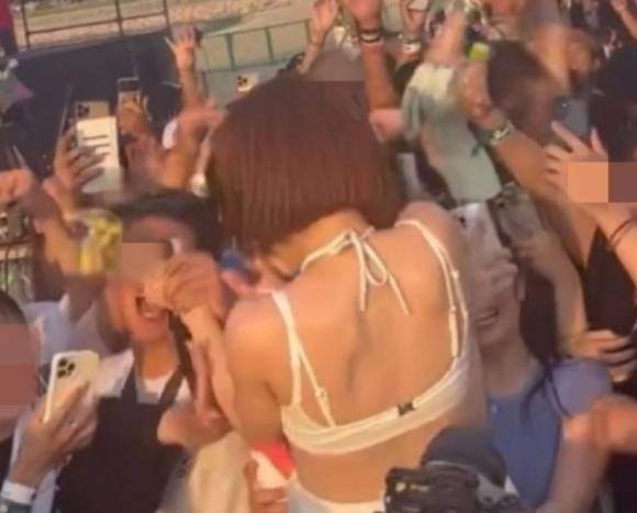 사진은 지난해 8월 DJ소다가 소셜미디어(SNS) 계정에 올린 성추행 피해 상황의 일부. 인스타그램 캡처