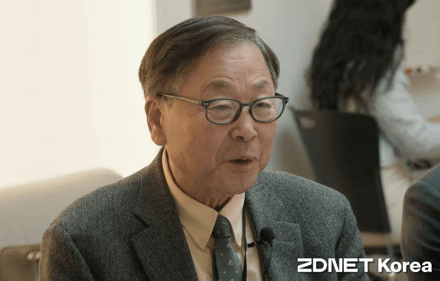 김진형 교수는 정부가 기초과학에 투자해야 한다고 주장했다.