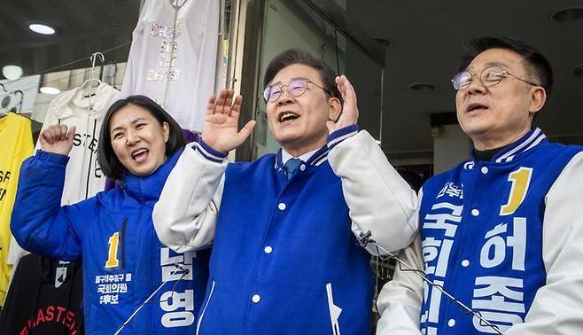 이재명 더불어민주당 대표가 20일 오후 인천 미추홀구 신기시장을 방문해 발언하고 있다. ⓒ뉴시스