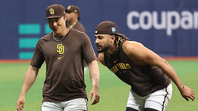 김하성(왼쪽)과 페르난도 타티스 주니어(오른쪽) [사진 제공: 연합뉴스]