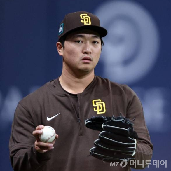 미국 메이저리그(MLB) 샌디에이고 파드리스 소속 투수 고우석이 지난 19일 서울 고척스카이돔에서 훈련을 소화하고 있다. /2024.03.19. /뉴스1