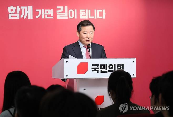 현안 관련 브리핑 하는 이철규 의원 (서울=연합뉴스) 이정훈 기자 = 국민의힘 이철규 의원이 20일 서울 여의도 중앙당사에서 현안 관련해 브리핑하고 있다. 2024.3.20 uwg806@yna.co.kr