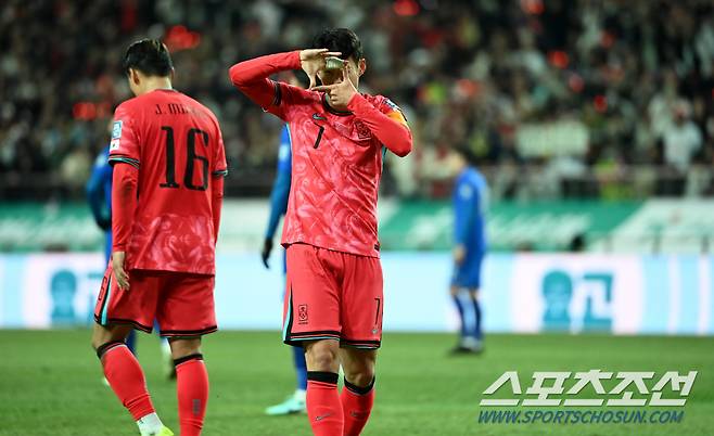 21일 서울월드컵경기장에서 열린 2026 FIFA 북중미 월드컵 2차 예선 대한민국과 태국의 경기, 손흥민이 선제골을 성공한 후 세리머니를 하고 있다. 상암=허상욱 기자wook@sportschosun.com/2024.03.21/