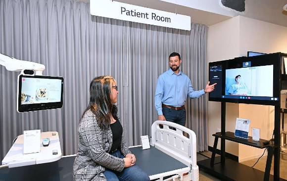 의료용 콘셉트로 꾸며진 LG전자 LA 비즈니스 이노베이션 센터. [사진=LG전자]