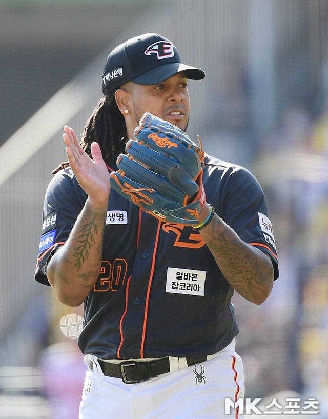 24일 잠실 LG전에서 호투한 한화 페냐. 사진(잠실 서울)=김영구 기자
