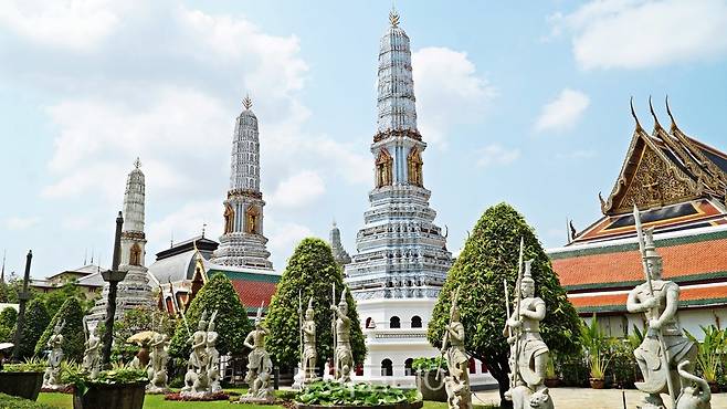 방콕을 상징하는 화려한 왕궁 (사진. 김관수)