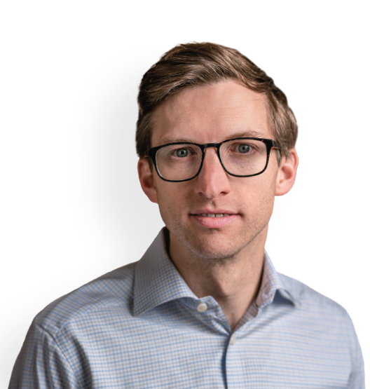 크리스 밀러 미국 터프츠대 교수미국 하버드대 역사학, 미국 예일대 역사학 석·박사,  현 미국 외교정책연구소(FPRI) 유라시아 연구 디렉터, 현 미국기업연구소(AEI) 방문 연구원, ‘칩워’ ‘푸틴의 경제학(Putinomics)’ 저자 사진 크리스 밀러