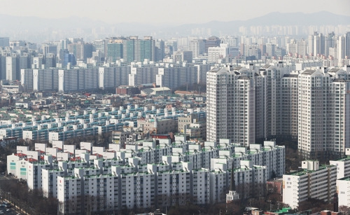 경기도 수원 시내 아파트 단지 모습. /연합뉴스