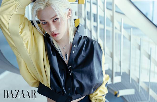 스트레이 키즈 필릭스, 파리 유혹 독보적 눈빛