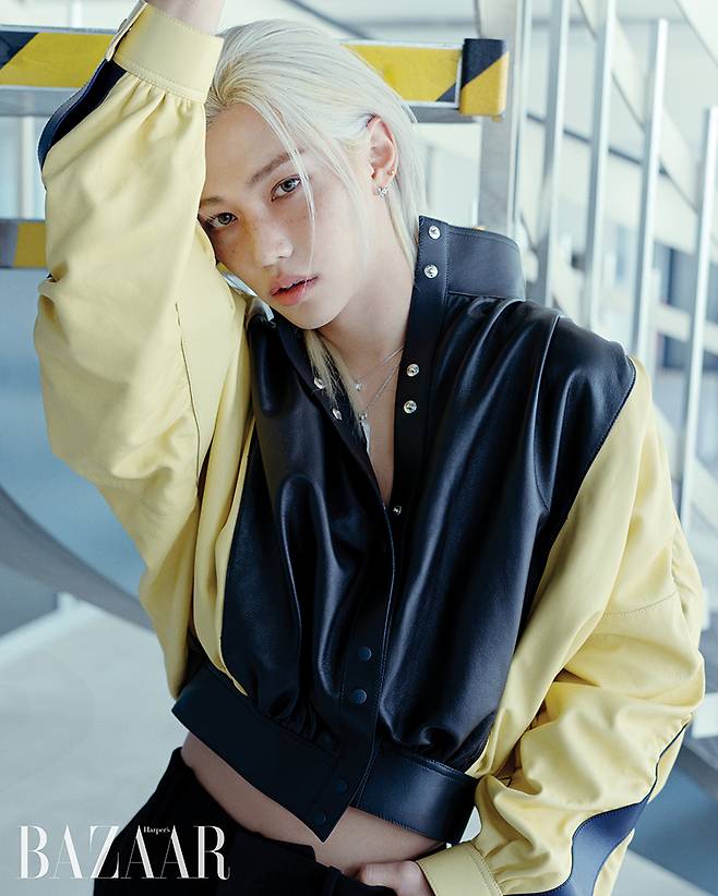 스트레이 키즈 필릭스, 파리 유혹 독보적 눈빛