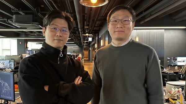 - 김형태 시프트업 대표, 이동기 시프트업 테크니컬 디렉터