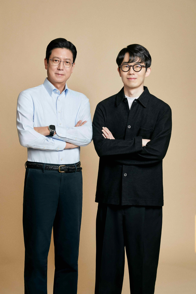 김정욱(왼쪽) 넥슨코리아 공동대표와 강대현 공동대표. 사진제공=넥슨