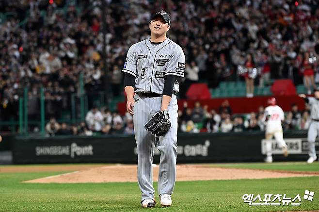 26일 오후 인천SSG랜더스필드에서 열린 2024 신한 SOL Bank KBO리그 한화 이글스와 SSG 랜더스의 경기, 선발투수로 등판한 한화 김민우가 주무기 포크볼을 앞세워 5이닝 무실점으로 호투하고 승리투수가 됐다. 인천, 김한준 기자