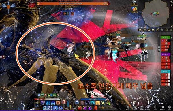 - 좁은 안전 구역에서 시전하는 능지 패턴은 보스 쪽이 피하기 더 편하다