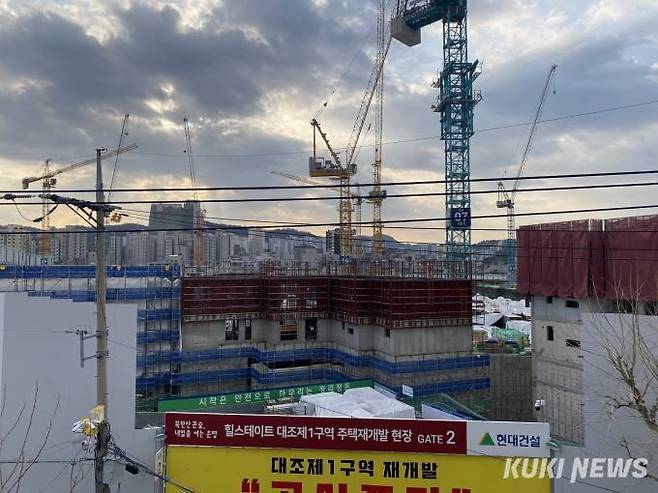 공사가 중단된 서울 은평구 대조1구역 주택재개발 공사현장. 사진=송금종 기자 