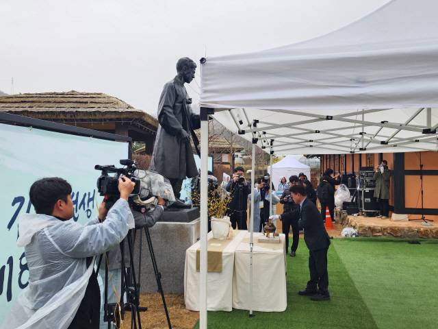 ▲ 유정 선생 87주기 추모제가 29일 춘천 김유정문학촌에서 열렸다.