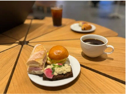 구글 뉴욕 본사 카페에서 제공되는 음식들.  사진=매들린 박