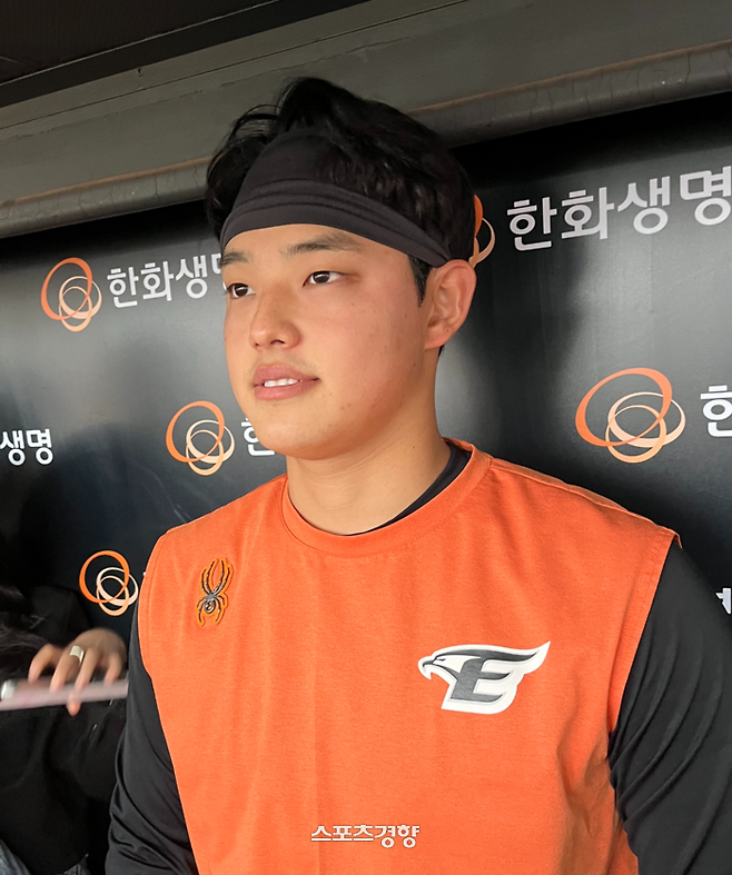 한화 문동주가 지난 29일 대전구장에서 인터뷰하고 있다. 대전 | 김하진 기자