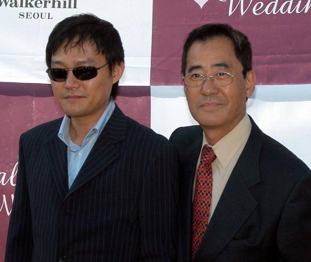 배우 남성진과 그의 아버지인 배우 남일우. 한국일보 DB