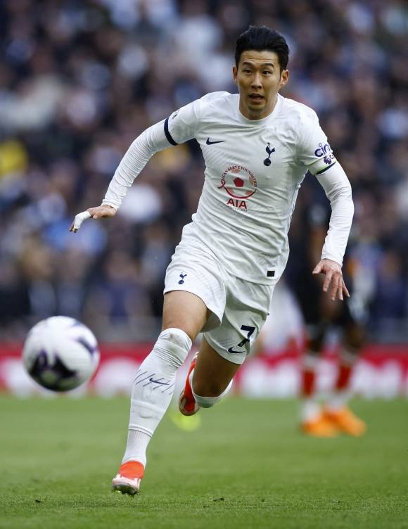 31일 루턴 타운 전에서 질주하는 손흥민. 로이터 연합뉴스