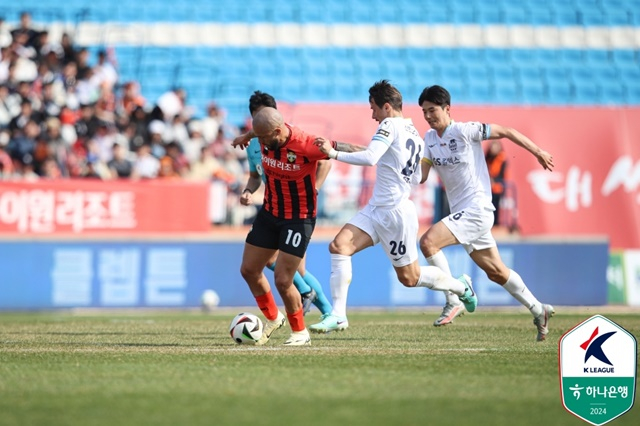 강원FC-FC서울 경기. /사진=한국프로축구연맹 제공