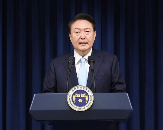 윤석열 대통령이 1일 서울 용산 대통령실에서 대국민 담화 '국민께 드리는 말씀'을 발표하고 있다. 사진=대통령실 제공