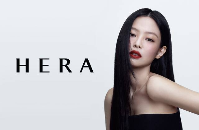 아모레퍼시픽이 블랙핑크 제니와 헤라 모델 계약을 6년 연속 체결했다. /아모레퍼시픽