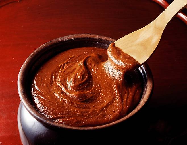 김은 공기를 차단하고 수분을 빨아들이는 효과가 있어 고추장 습기 제거에 효과적이다./사진=게티이미지뱅크