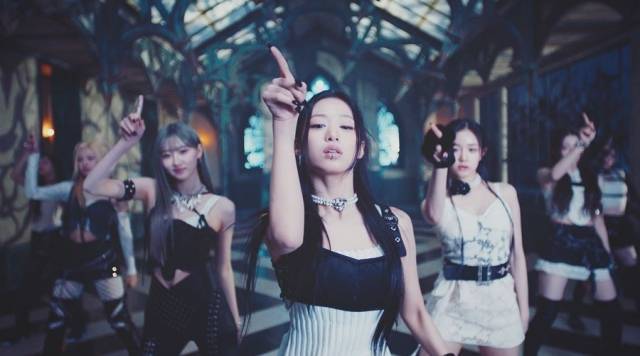 베이비몬스터가 1일 발표한 '쉬시' 뮤직비디오의 한 장면. YG엔터테인먼트 제공