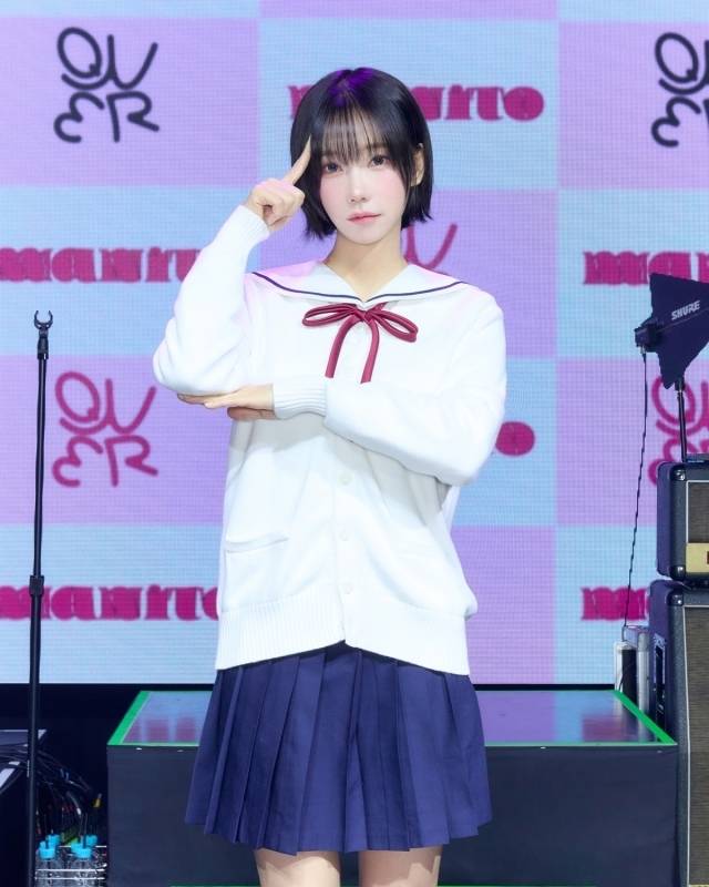 그룹 QWER 미니 1집 '마니또(MANITO)' 발매 기념 쇼케이스. / 타마고 프로덕션