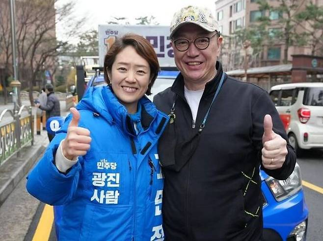고민정 더불어민주당 광진을 후보(왼쪽)와 배우 박상면씨. 고 후보 페이스북 갈무리