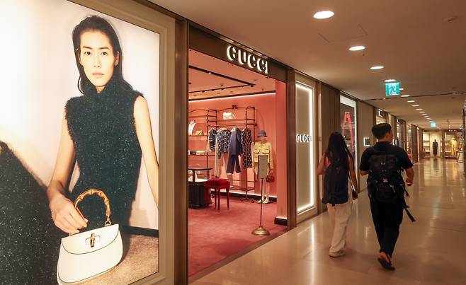 서울 시내 한 백화점의 명품 매장 전경.  /사진=한경DB