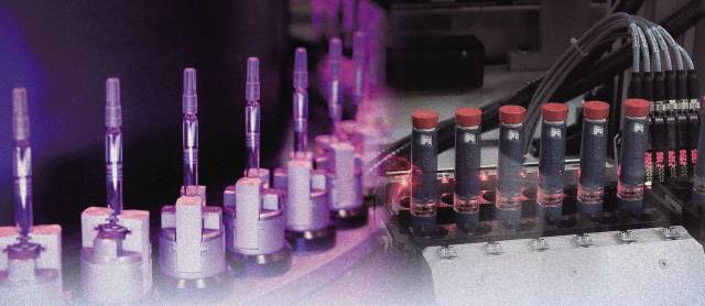 사전 충전된 모든 주사기를 검사해 제품 무결성을 확인하는 카탈런트(Catalent)의 자동화된 육안 검사 시스템. 노보 노디스크 재단(Novo Nordisk Foundation)의 지주 및 투자회사인 노보홀딩스는 최근 세계 2위 바이오 위탁개발제조기업(CDMO)인 카탈런트(Catalent)를 165억 달러에 인수한다고 발표했다(왼쪽 사진). 미국과 영국 규제 당국은 키에 따른 체중 측정치인 체질량 지수(BMI)가 30 이상인 성인 또는심장병과 같은 다른 체중 관련 건강 문제가 있는 경우 BMI가 27 이상인 환자에게 릴리 약물을사용하도록 승인했다.프랑스에 있는 일라이 릴리 인슐린 제조 시설. [로이터·AFP]