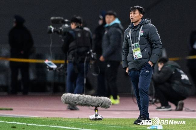 신영남 북한 축구대표팀 감독. /AFPBBNews=뉴스1