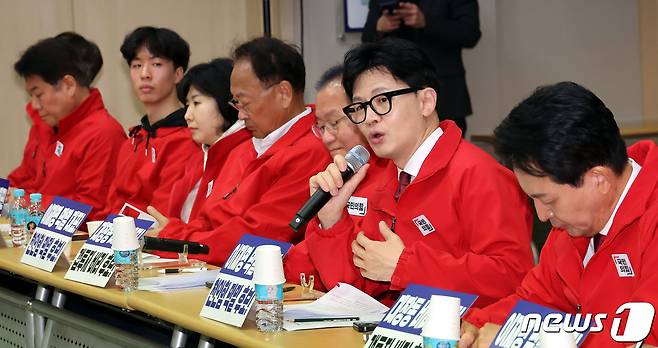 한동훈 국민의힘 총괄선거대책위원장이 27일 오전 인천 남동구에서 열린 인천 현장 중앙선거대책위원회의에서 발언하고 있다. (공동취재) 2024.3.27/뉴스1 ⓒ News1 구윤성 기자