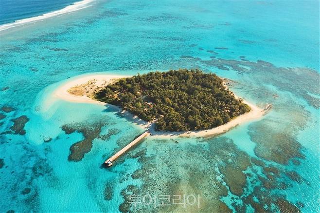 사이판에서 보트로 15분이면 닿는 스노클링의 천국, 마나가하 섬