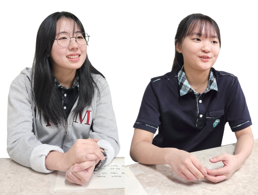 (왼쪽부터) 화성 푸른중학교 김연아양, 김가연양