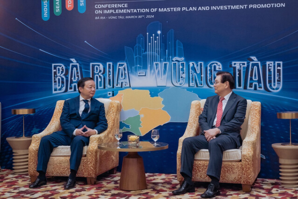 (From left) Vietnam Vice Prime Minister Tran Hong Ha and Hyosung Vice Chairman Lee Sang-Woon attend a ‘Conference on implementation of master plan and investment promotion,’ held in Ba Ria-Vung Tau, Vietnam, on March 30, 2024. [Courtesy of Hyosung TNC ]