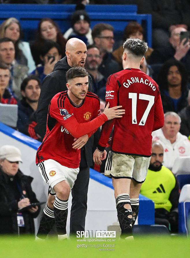 ▲ 맨체스터 유나이티드는 5일(한국시간) 영국 런던 스탬포드 브릿지에서 열린 2023-24 잉글랜드 프리미어리그 31라운드에서 후반 추가 시간에만 두 골을 허용하고 3-4로 무릎을 꿇었다.