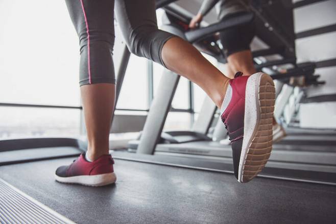 적절한 운동이 롱 코비드 증상을 개선하는 데 도움이 되는 것으로 나타났다. [사진=게티이미지뱅크]